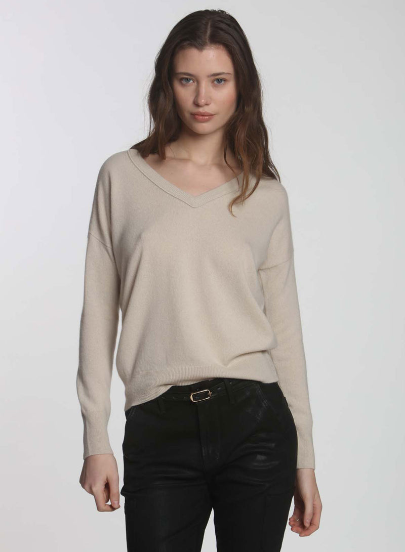 CORE Cashmere BF Vee - Ecru