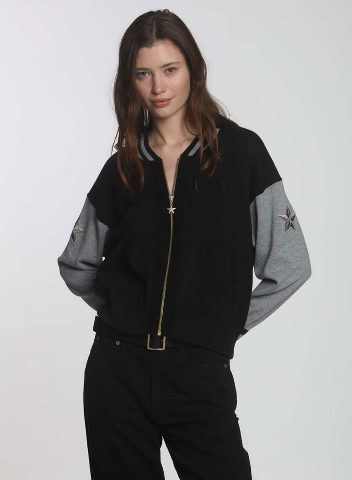 SALE – LABEL+thread