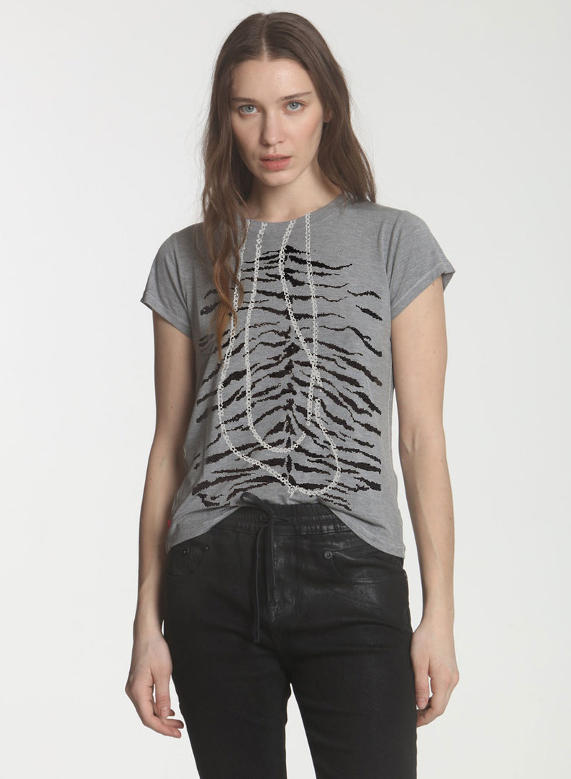 Graphic Kate Crew - Grey Tiger Pearls