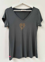 Graphic Harper Vee - Loden Heart Crystal