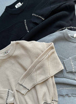 Hilda Stitch Crew - Grey