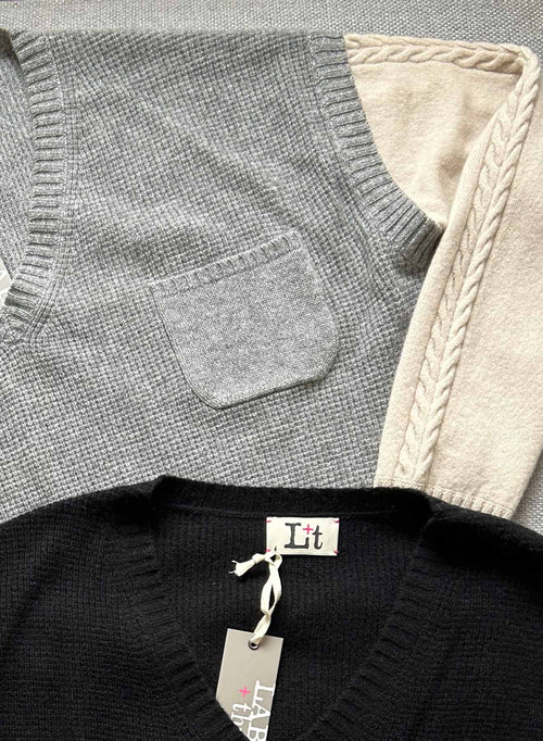 Vested Vee - Grey/ecru