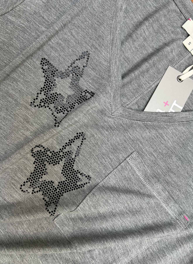 Graphic Harper Vee - Grey Star Charms