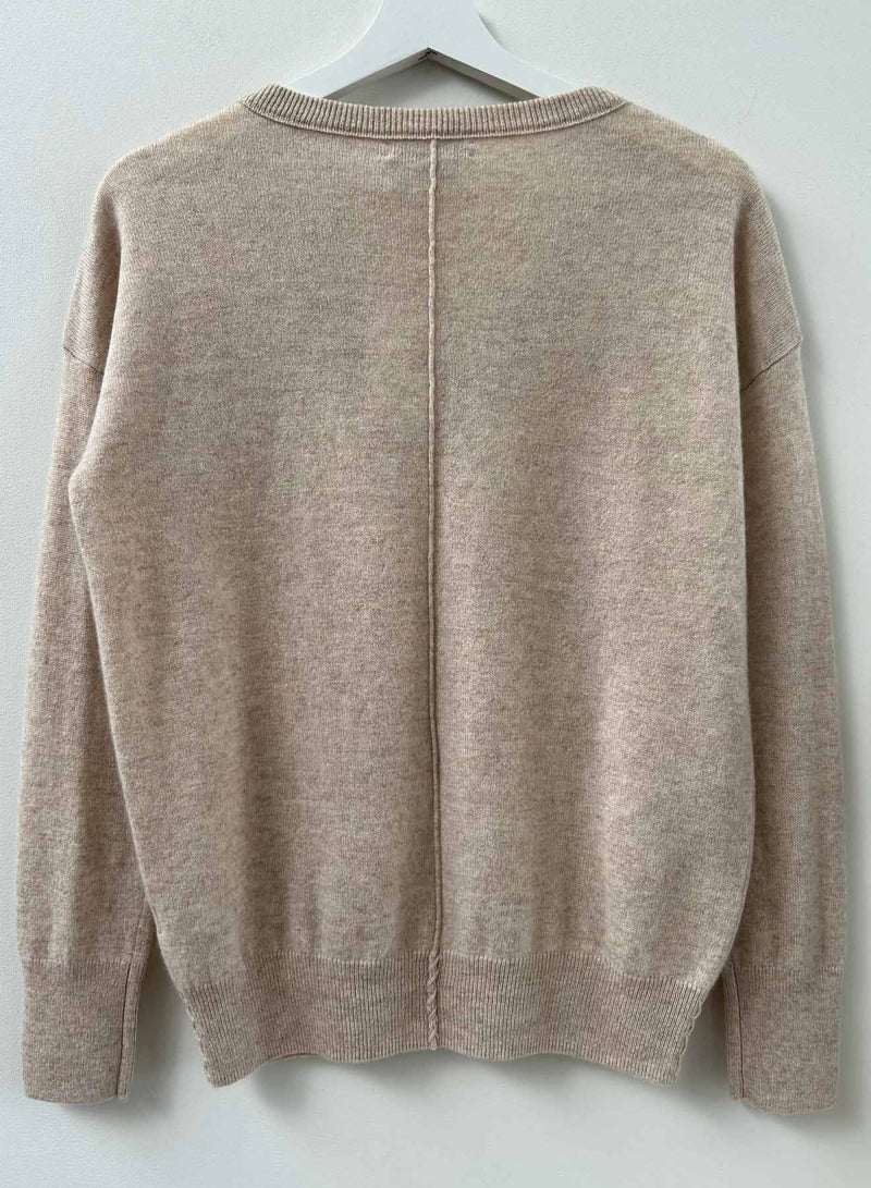 CORE Cashmere BF Vee - Oatmeal Heart