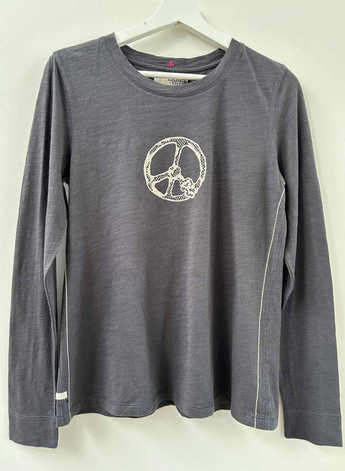 Graphic Norma Tee - Graphite Peace Crystal