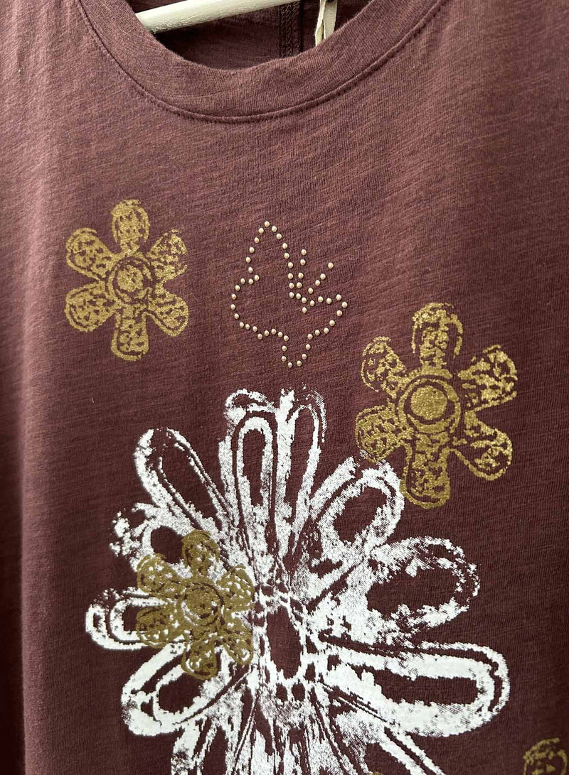 Graphic Ava Tee - Maroon Daisy Crystal