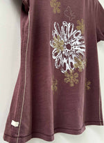 Graphic Ava Tee - Maroon Daisy Crystal