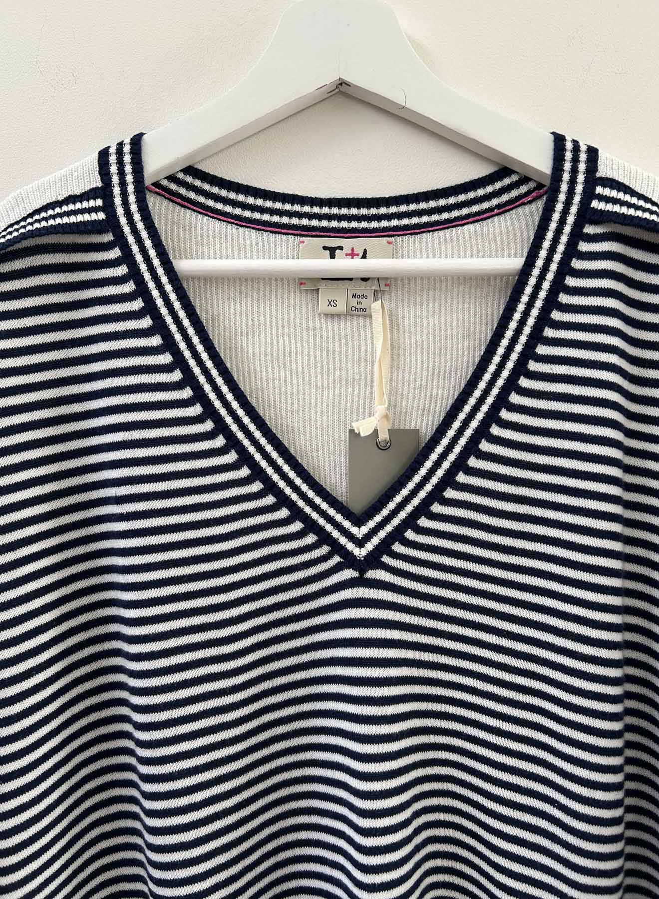LABEL+thread Women's Cotton Danni Rib Back Vee - Navy Stripe